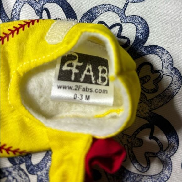 Infant Softball Baby Girl Shoes with Bows Velcro Closure EPC Size 0-3 Months Inf - Picture 2 of 4